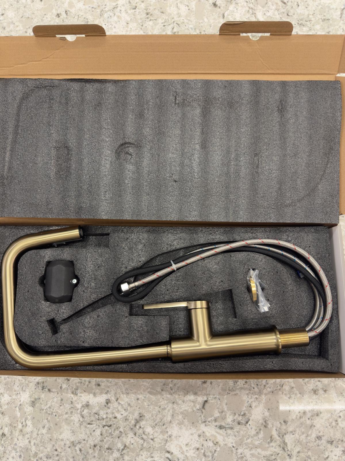 Diamas Quadrate Tap - Satin Gold