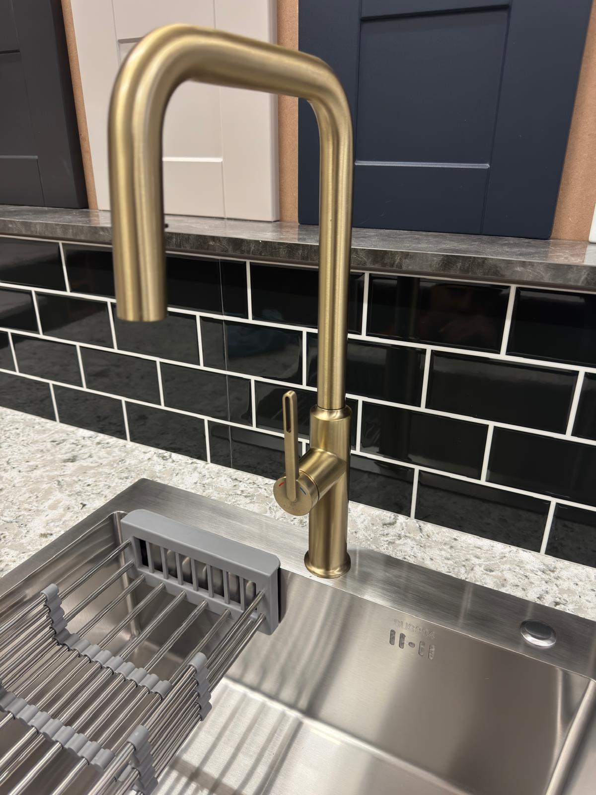 Diamas Quadrate Tap - Satin Gold