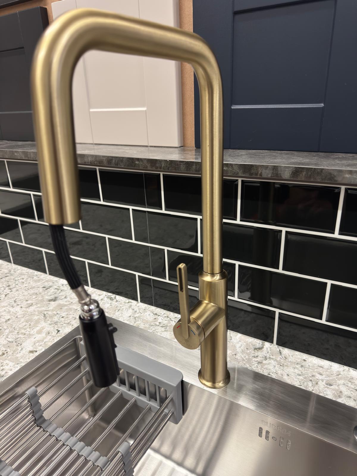 Diamas Quadrate Tap - Satin Gold